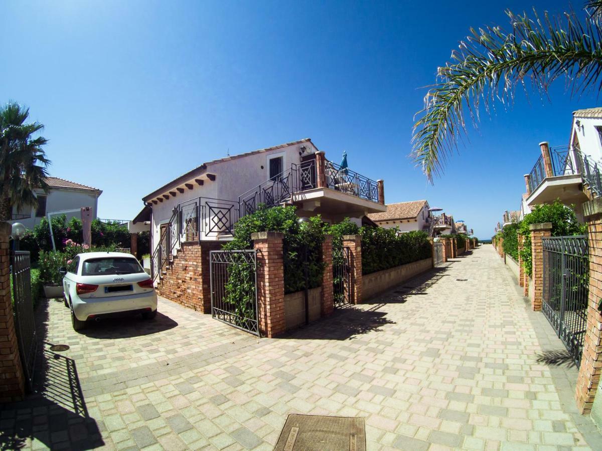 Mansarda Con Vista Piscina Villa Кампофеличе ди Рокела Екстериор снимка