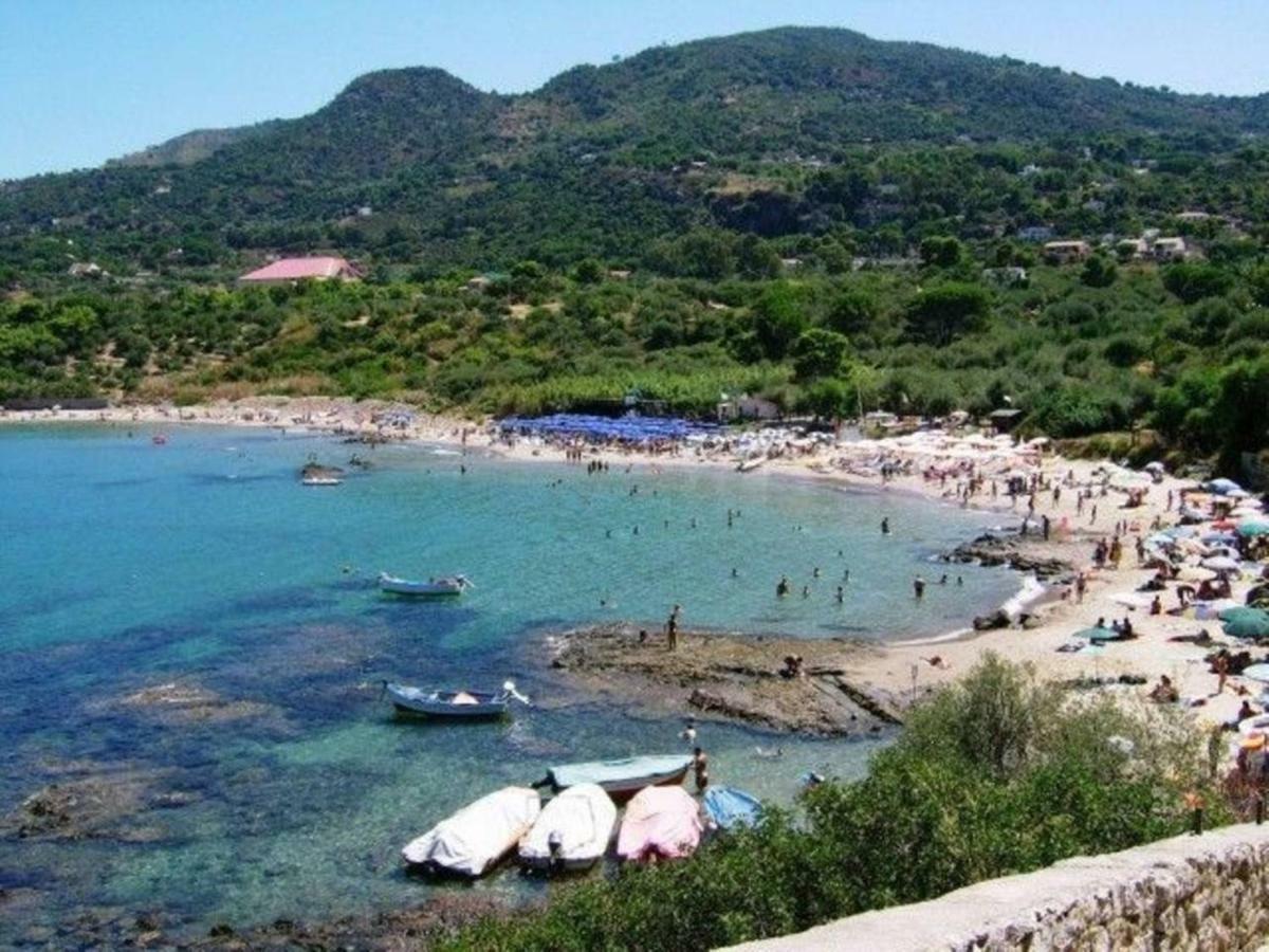 Mansarda Con Vista Piscina Villa Кампофеличе ди Рокела Екстериор снимка