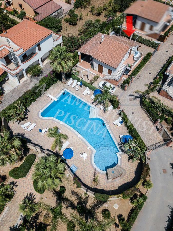Mansarda Con Vista Piscina Villa Кампофеличе ди Рокела Екстериор снимка